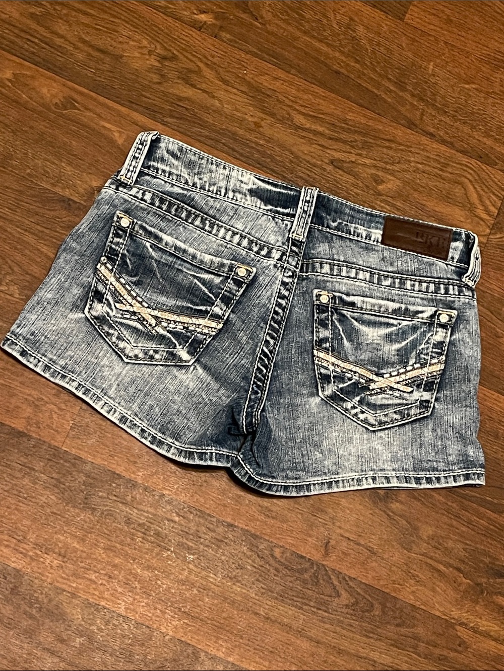 BKE Stella Low Rise Jean Shorts Size 25